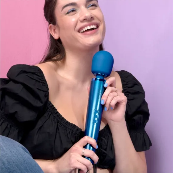 Vibrators LE Wand Rechargeable Vibrating Massager Pacific Blue
